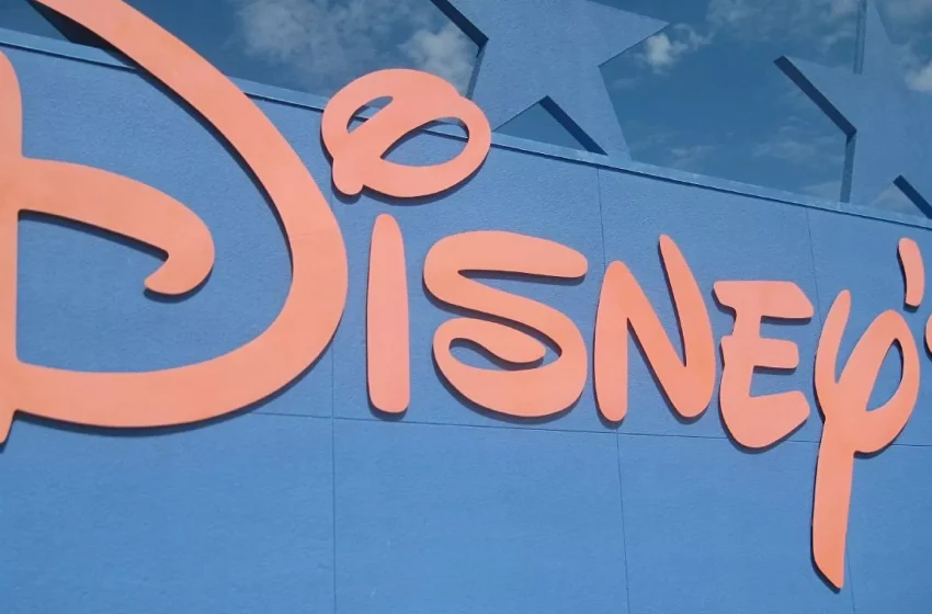 Disney остановит работу в России