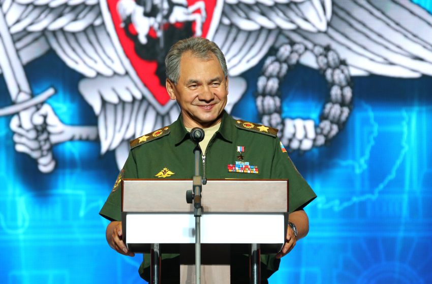Шойгу: 200 тысяч человек прибыли в ВС РФ после начала частичной мобилизации