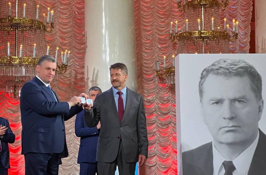 Виктор Бут вступил в ЛДПР