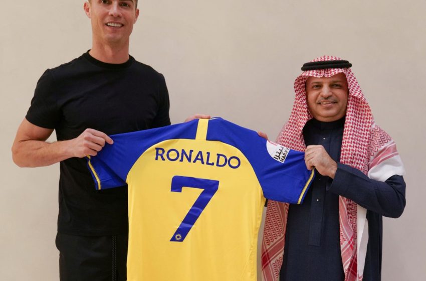  Криштиану Роналду перешел в клуб «Аль-Наср» из Саудовской Аравии