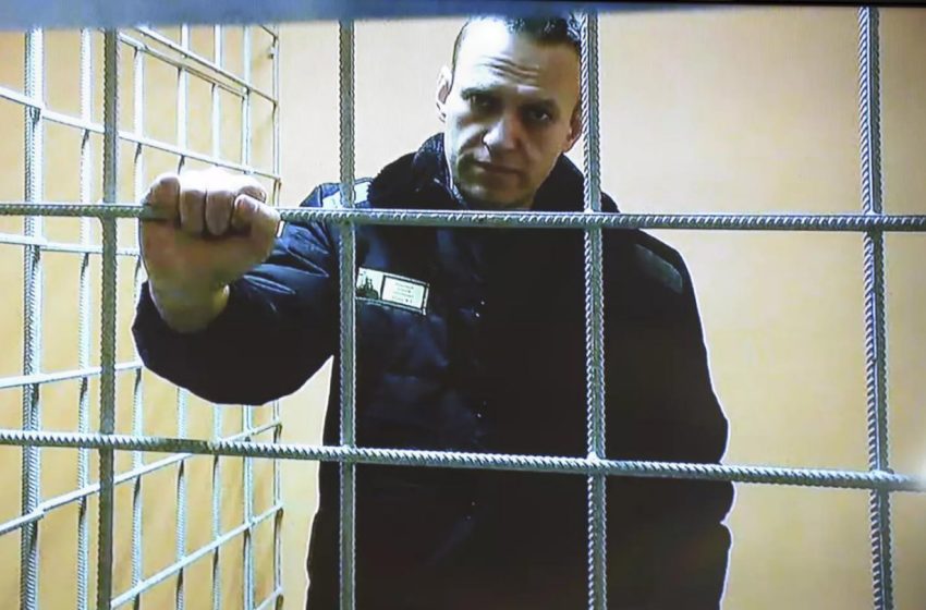 Навальный рассказал, что в канун Нового года его отправили в ШИЗО — в десятый раз