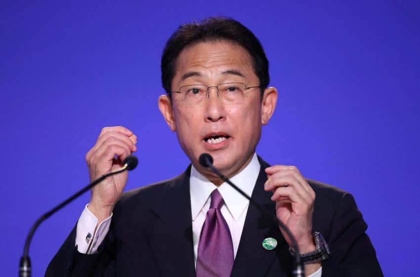  Премьер-министр Японии заявил о возможном коллапсе из-за падения рождаемости