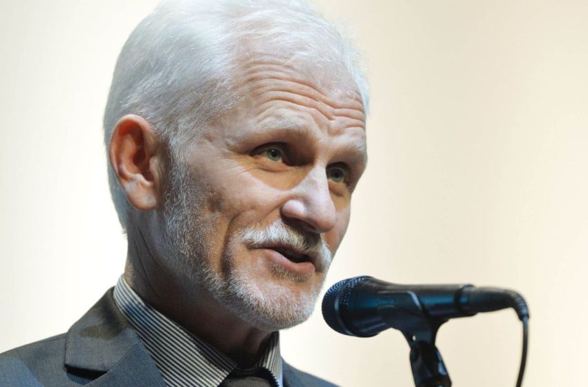  Нобелевский лауреат Алесь Беляцкий получил 10 лет колонии в Беларуси