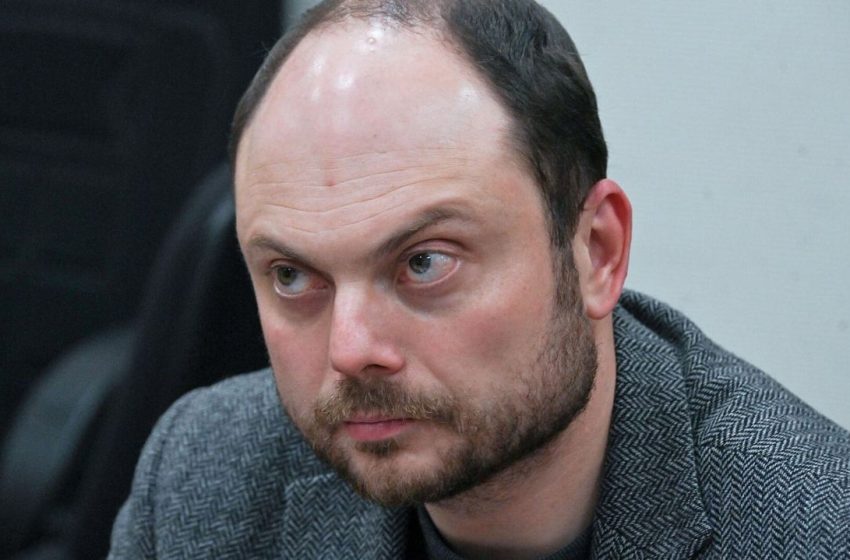  Мосгорсуд приговорил политика Владимира Кара-Мурзу* к 25 годам колонии по делам о госизмене, фейках про ВС РФ и участии в работе «нежелательной организации»