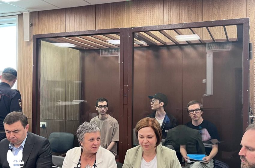  Cуд продлил арест коммерческому директору “Осторожно Media” Кириллу Суханову