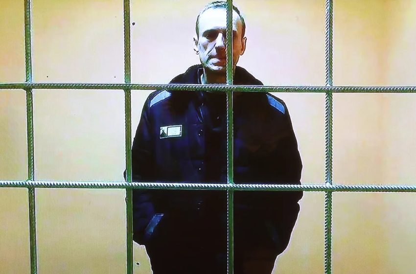  Навального приговорили к 19 годам особого режима