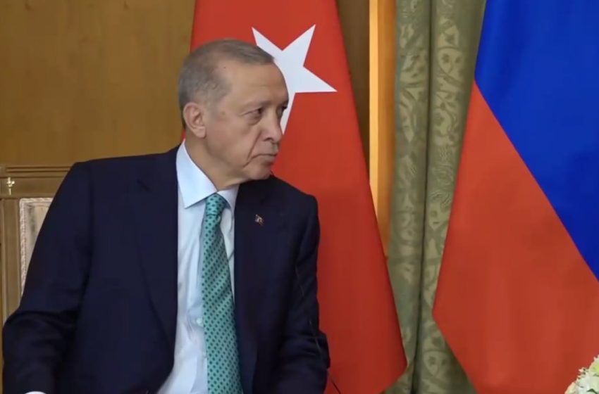  Эрдоган прибыл в Сочи на встречу с Путиным