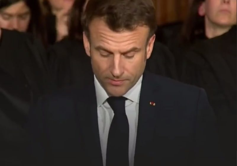  Во Франции право на аборт закрепят в следующем году