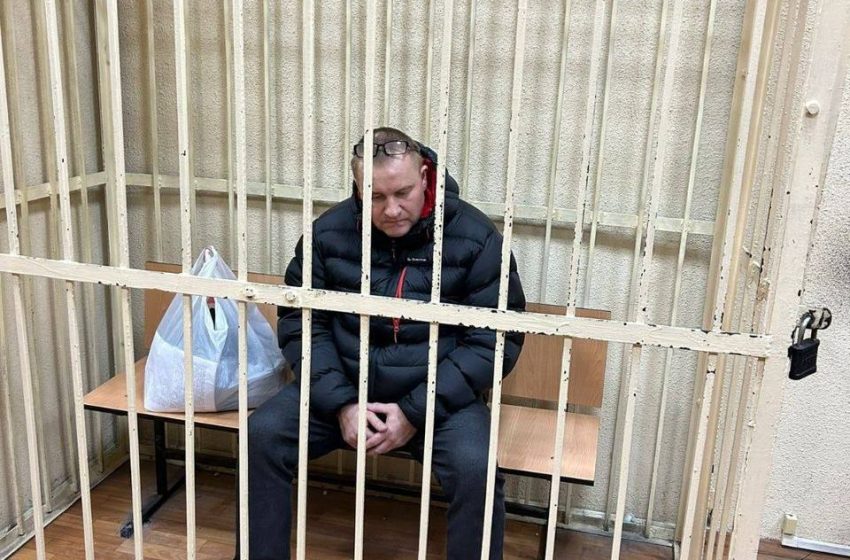  Суд арестовал отца школьницы, которая устроила стрельбу в брянской гимназии №5
