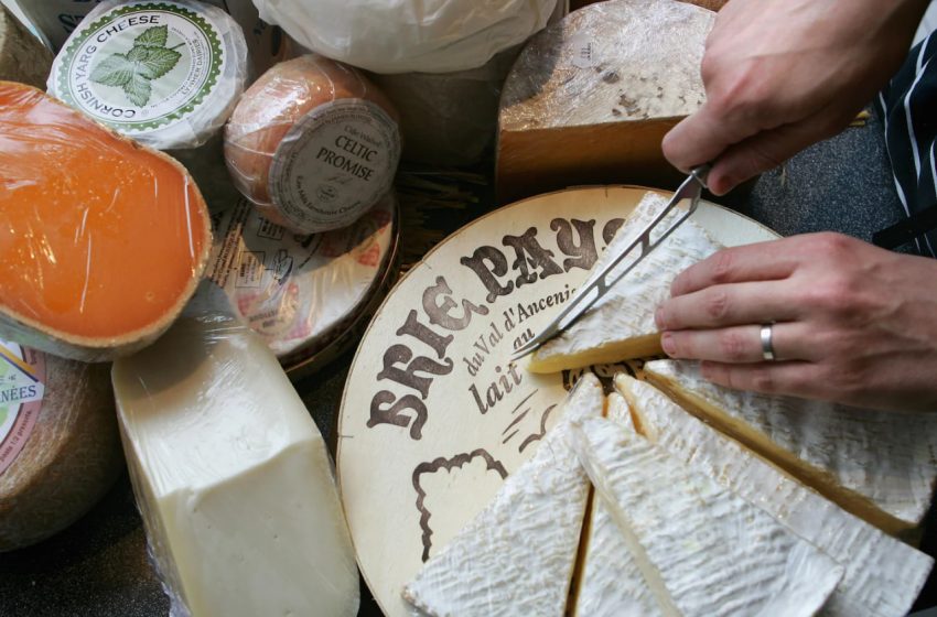 Сыры бри и камамбер могут исчезнуть
