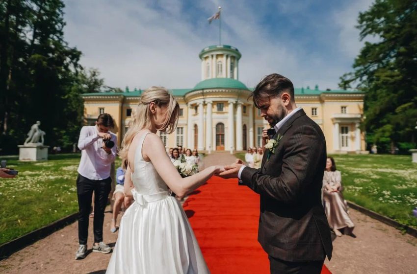  «Свадьба в Подмосковье»: власти региона создали сайт для молодоженов. 