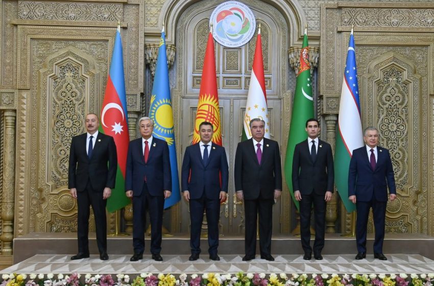  Токаев призвал страны ЦА объединиться в оборонной политики