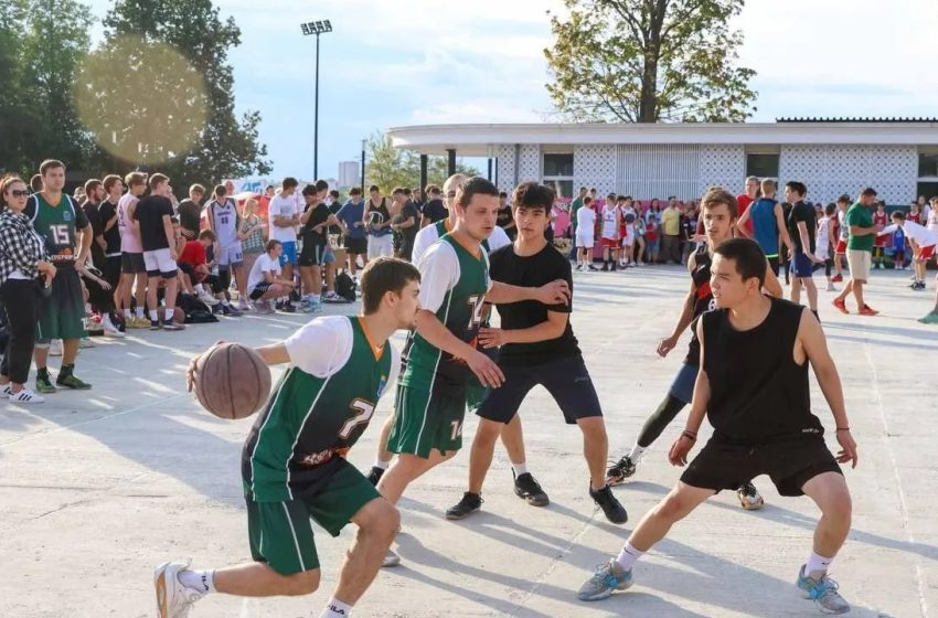  В Подмосковье прошел День физкультурника. 