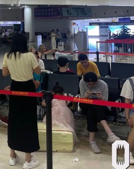  Российские туристы не могут улететь с осторова Хайнань из-за тайфуна