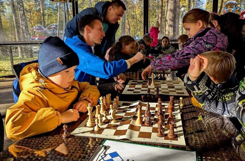  День отца в парках Подмосковья посетило почти 20 тысяч человек. 