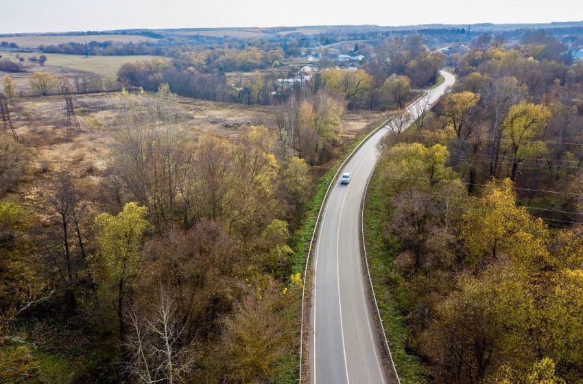   Дорожники заменят 500 км покрытия на сельских и подъездных дорогах Подмосковья.