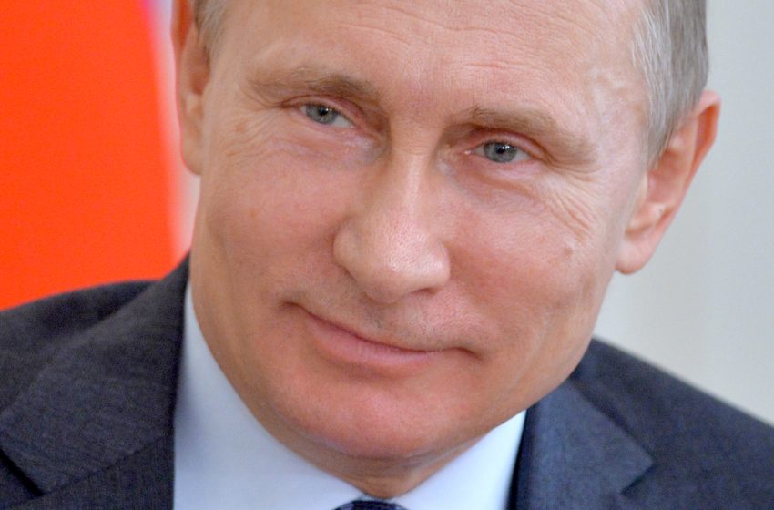 Путин объявил перемирие в дни 80-летия Победы