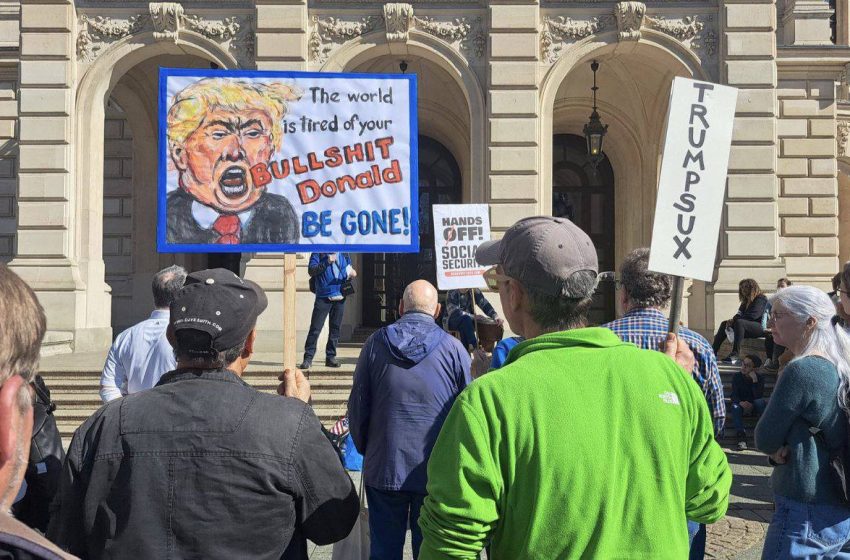  В США начались протесты против Трампа