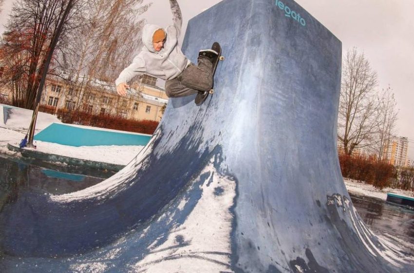  Памятник Ленину превратили в площадку для скейтеров