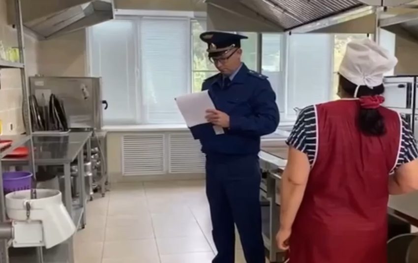  В детском лагере в Башкортостане произошло массовое отравление детей