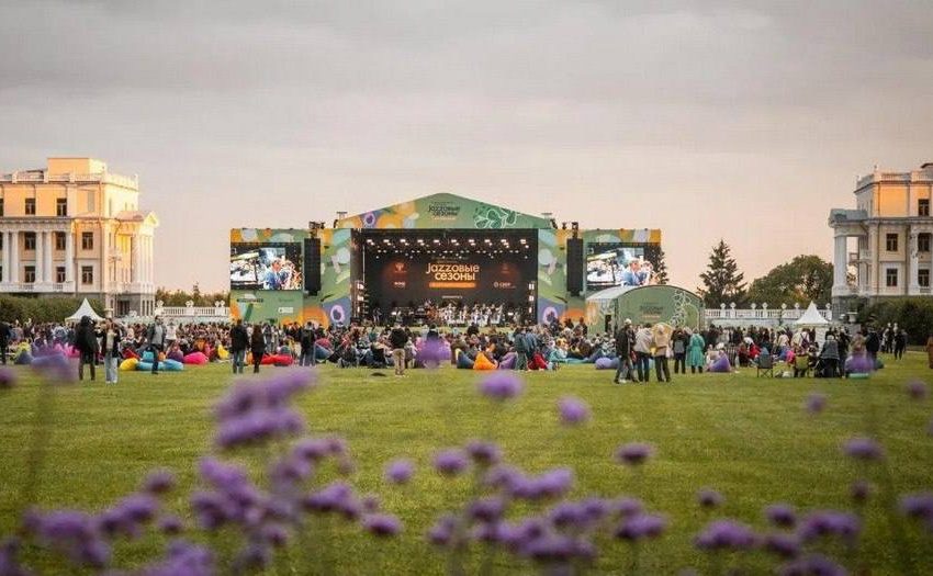  Более 16 тысяч человек посетили фестиваль «Jazzовые сезоны» в Подмосковье. ￼