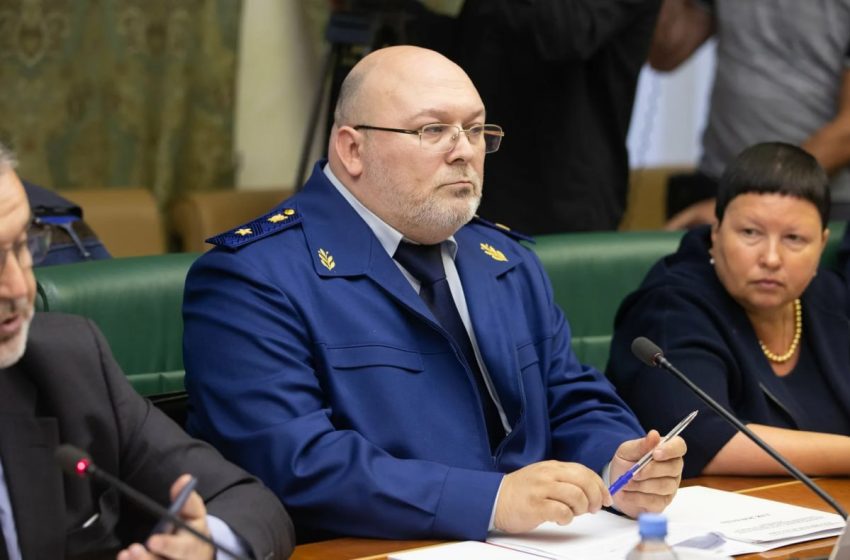 Представитель Генпрокуратуры обвинил «нежелательные организации» в попытках сорвать выборы в России, а «Репортёров без границ» — в «распространении клише об ущемлении прав журналистов».