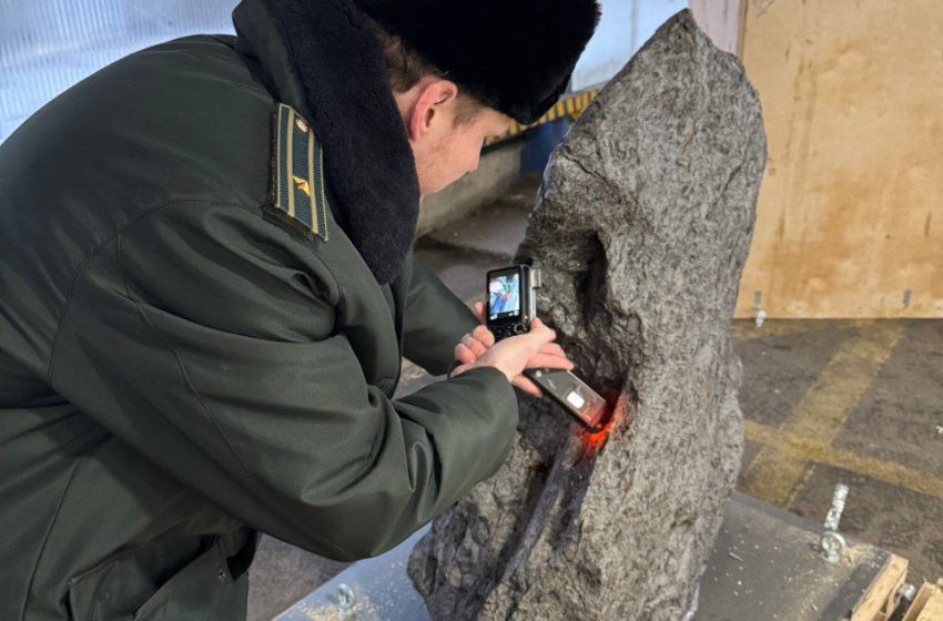  Фрагмент метеорита стоимостью 323 млн рублей пытались незаконно вывезти из России в Великобританию